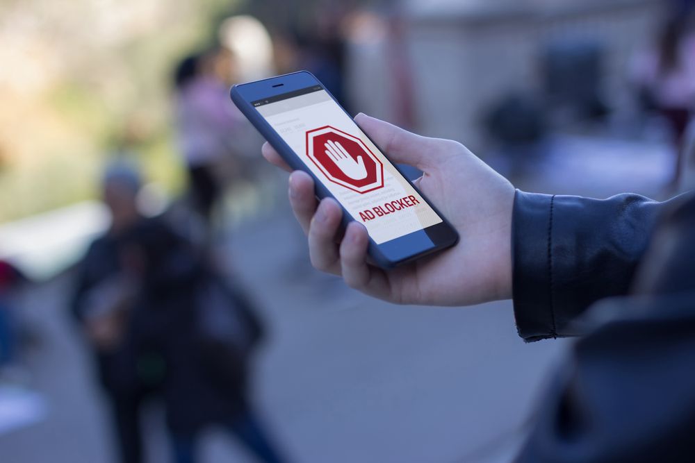 Care este cel mai bun adblocker pentru iOS și Android?