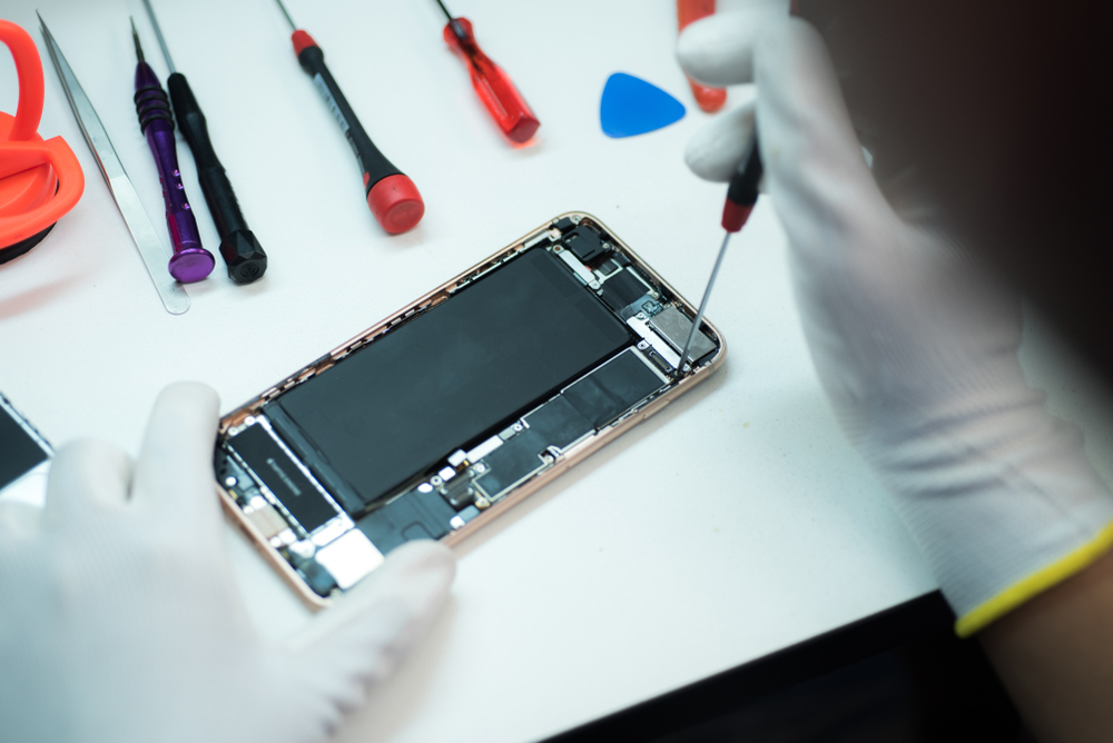 Apple nu mai repară telefoane pierdute sau furate